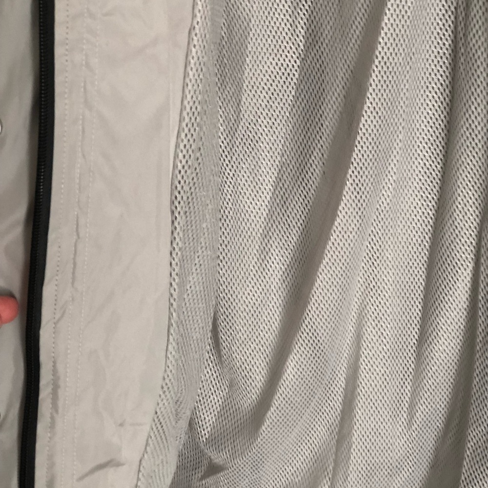 Windbreaker - Picture 5 of 6